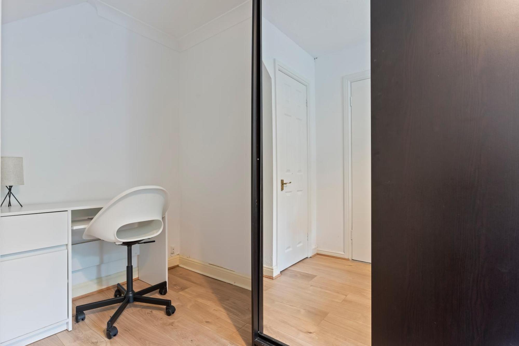 Lovely 4Br House In The City With Parking London Eksteriør bilde